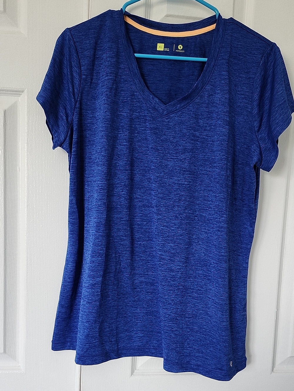 NWOT Xersion Royal Heathered Blue V-Neck Short Sleeve Tee